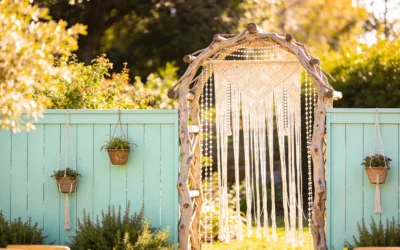 10 Boho Garden Fence Ideas for a Unique Outdoor Look: Chic Tiny Edges